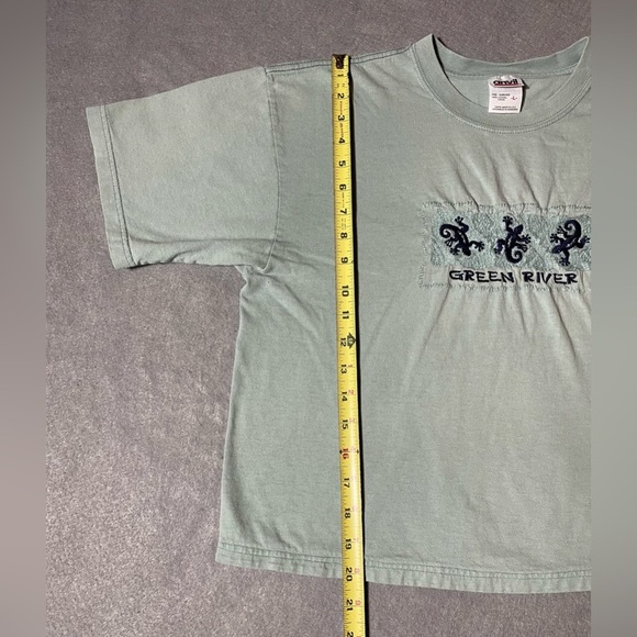 Green River Embroidered Women’s T-Shirt Top Green Size Large - Picture 4 of 6